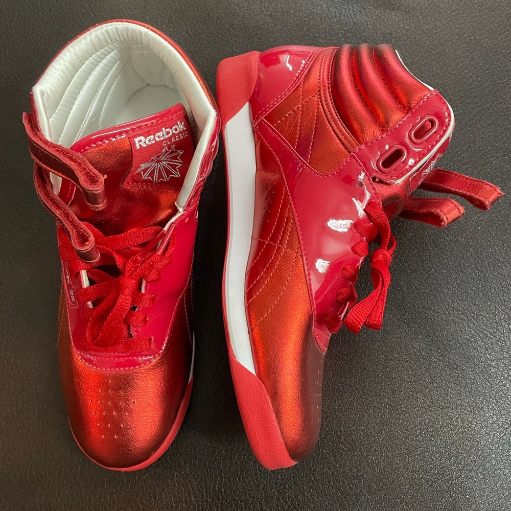 Reebok freestyle size 8